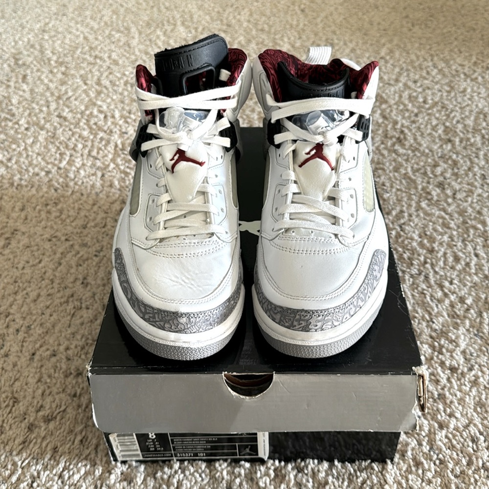 Jordan Spiz’ike, men’s size 8, white/cement/varsity red
